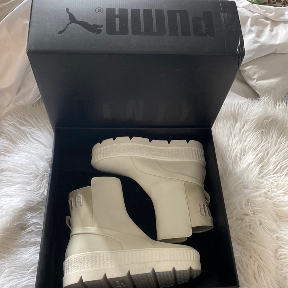 SOLD🎈🎈FENTY PUMA white slip on platform booties